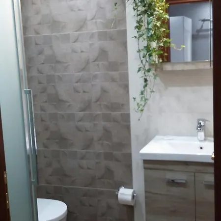 Katsenos Appartement *