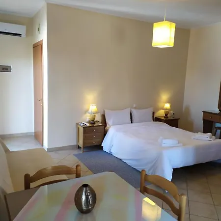 Apartment Katsenos *